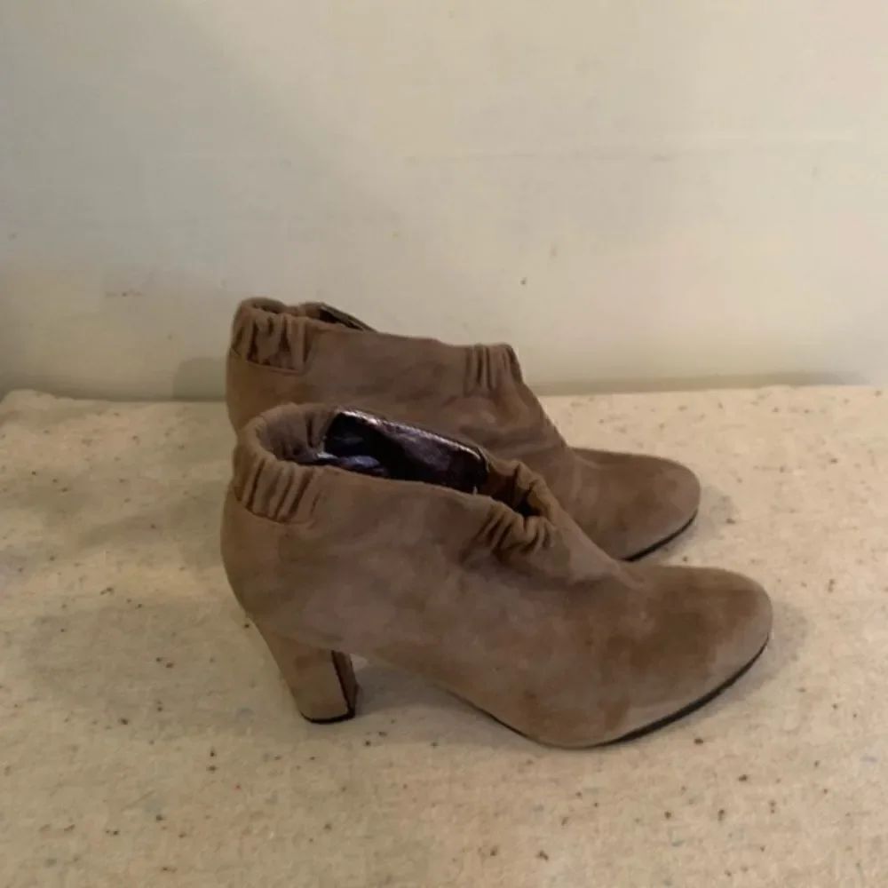 Sam Edelman Simone Suede Bootie size 7.5 - Picture 3 of 8